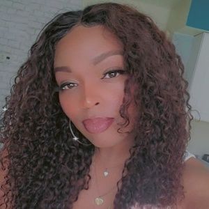 Meet your Posher, Jacqueline